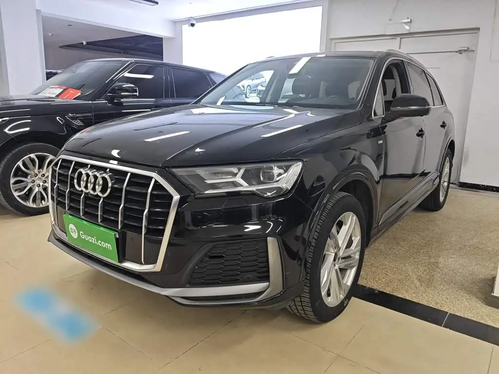 Audi Q7 2023 — Photo 2/20