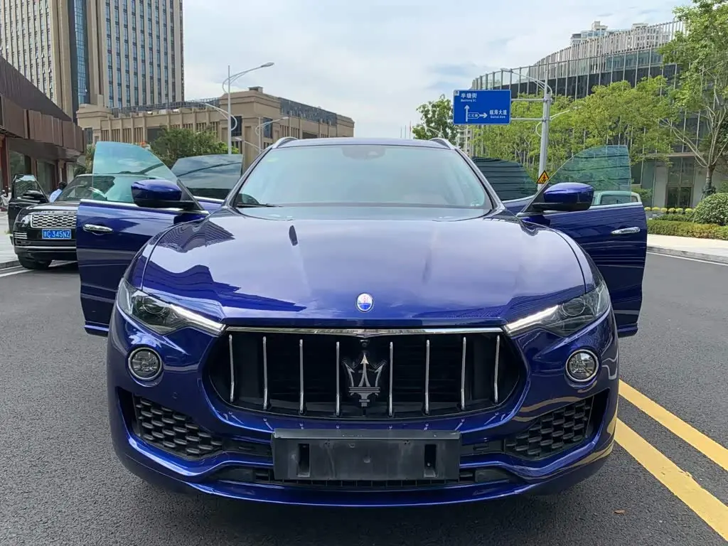 Maserati Levante 2017 — Фото 2/20