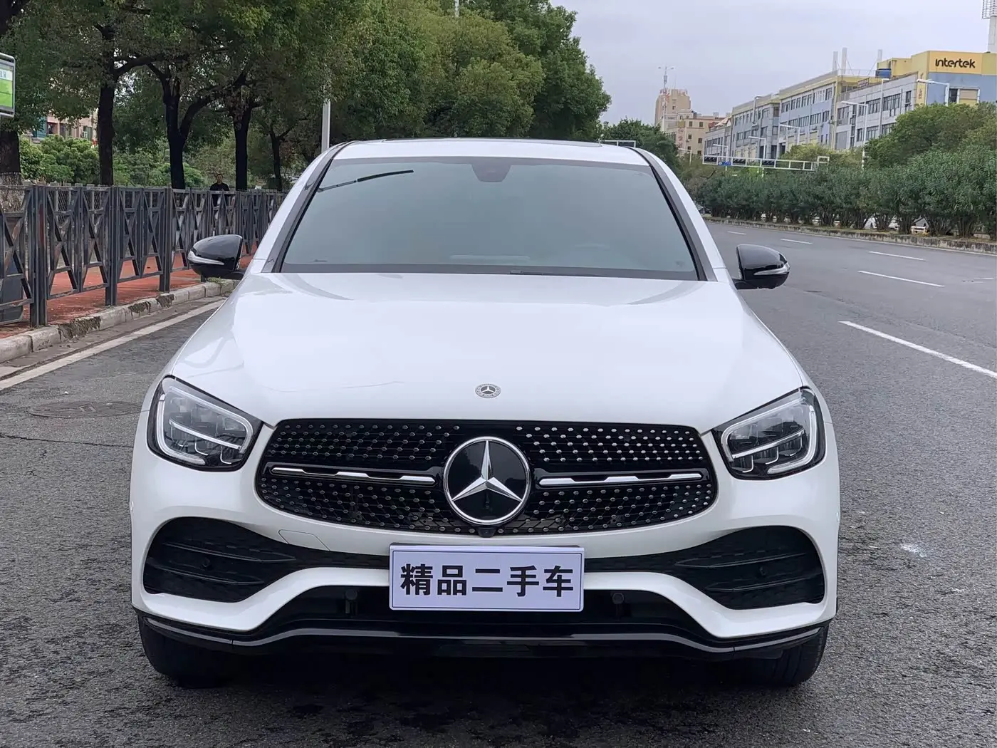 Mercedes-Benz GLC Coupe 2020 — Фото 2/20