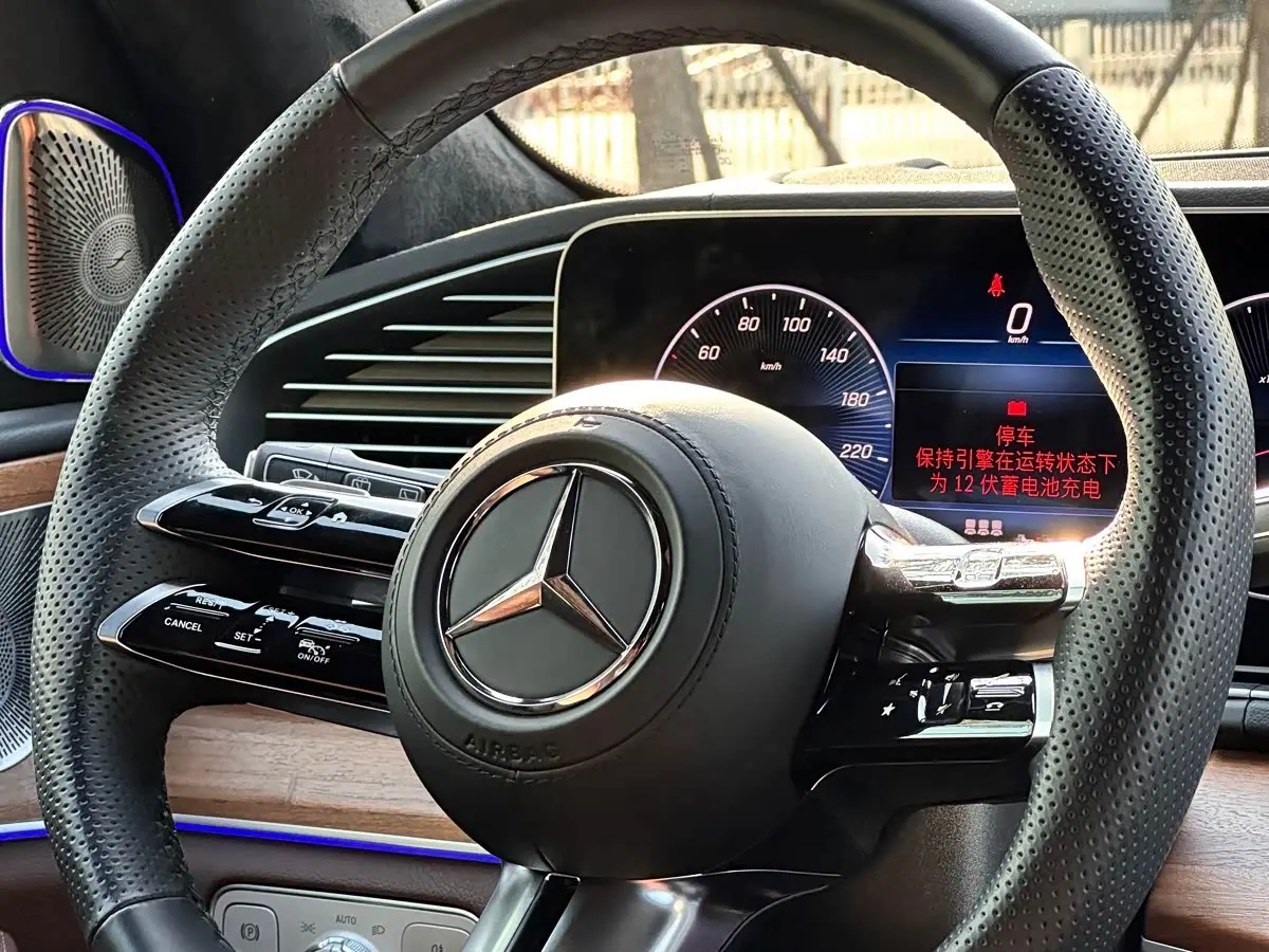 Mercedes-Benz GLS 2024 — Фото 17/20