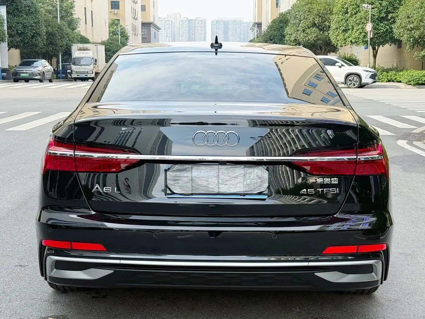 Audi A6L 2024 — ფოტო 7/17