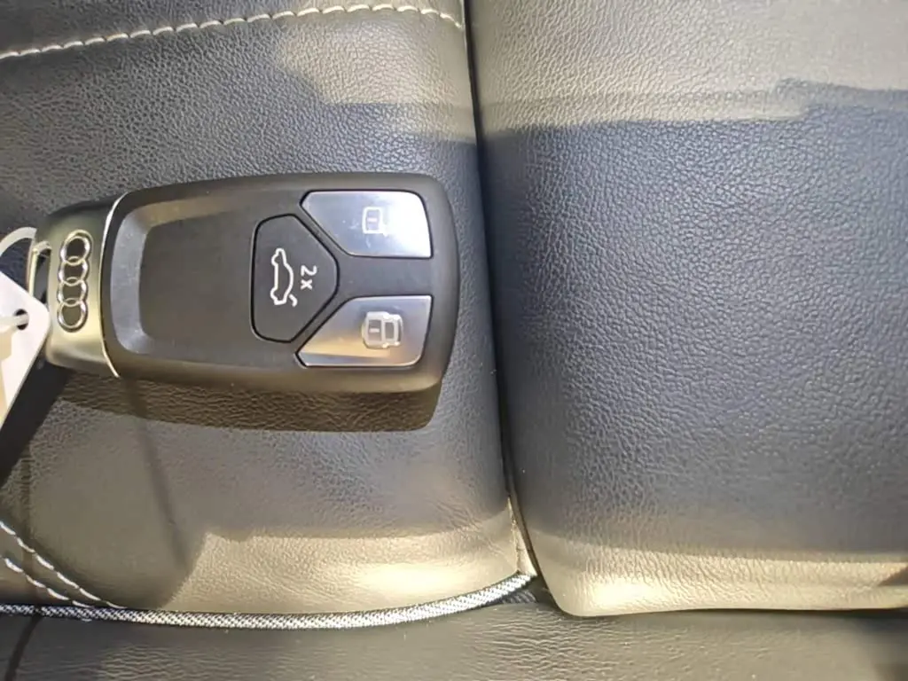 Audi Q5L 2024 — Photo 12/19