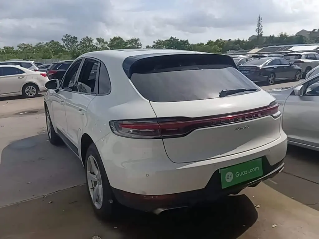 Porsche Macan 2019 — Photo 5/20