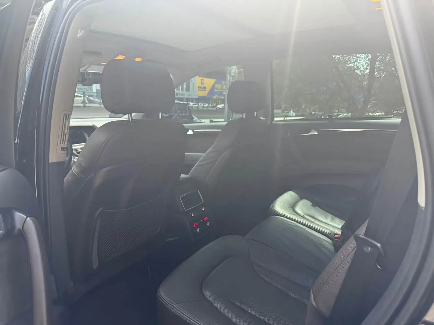 Audi Q7 2015 — Şəkil 9/12