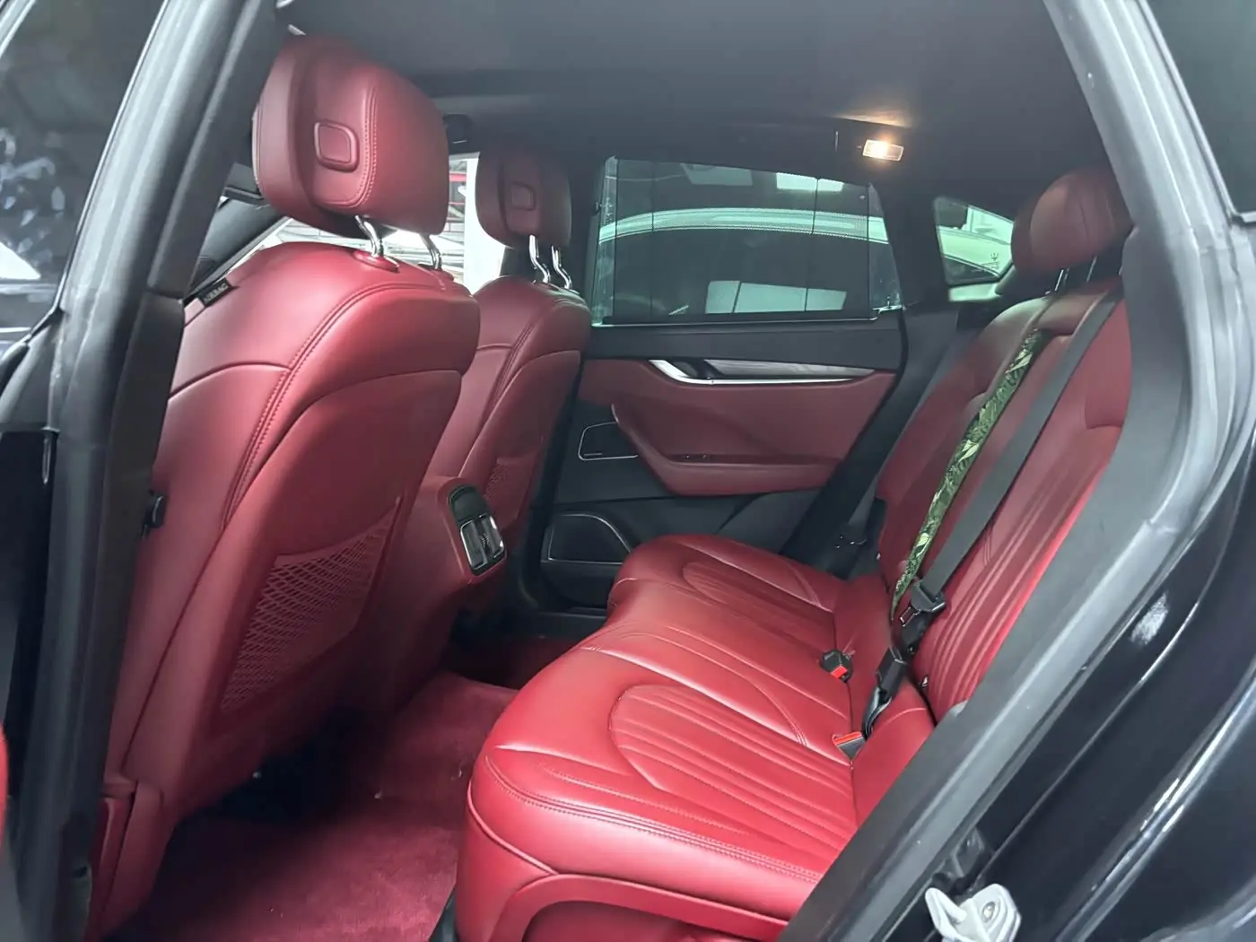 Maserati Levante 2018 — Фото 8/10