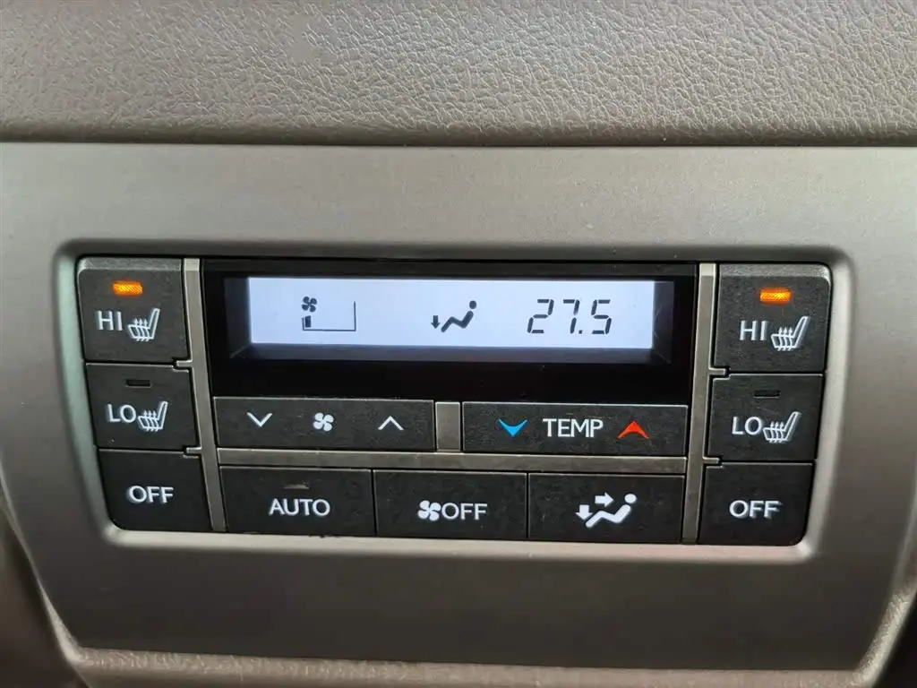Lexus GX 2012 — Photo 9/9