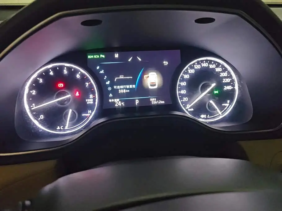 Toyota Avalon 2019 — Фото 14/16