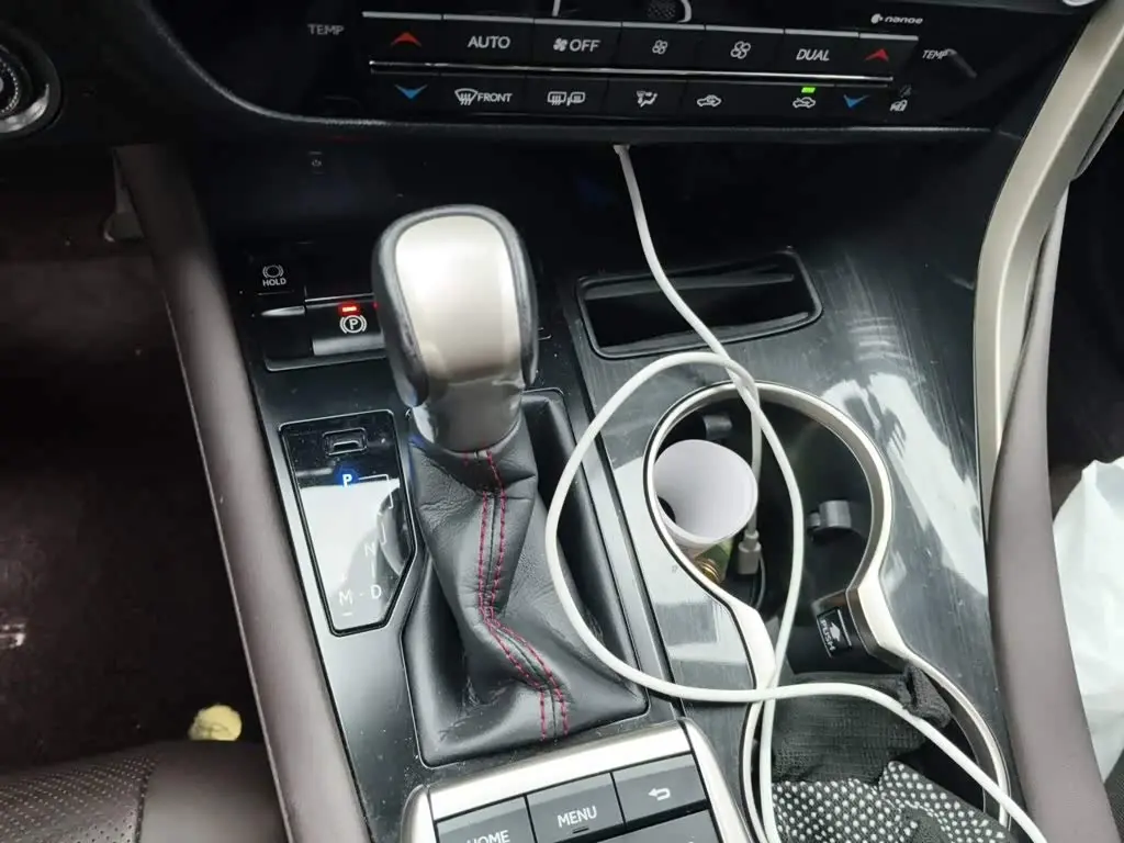 Lexus RX 2021 — Photo 15/20