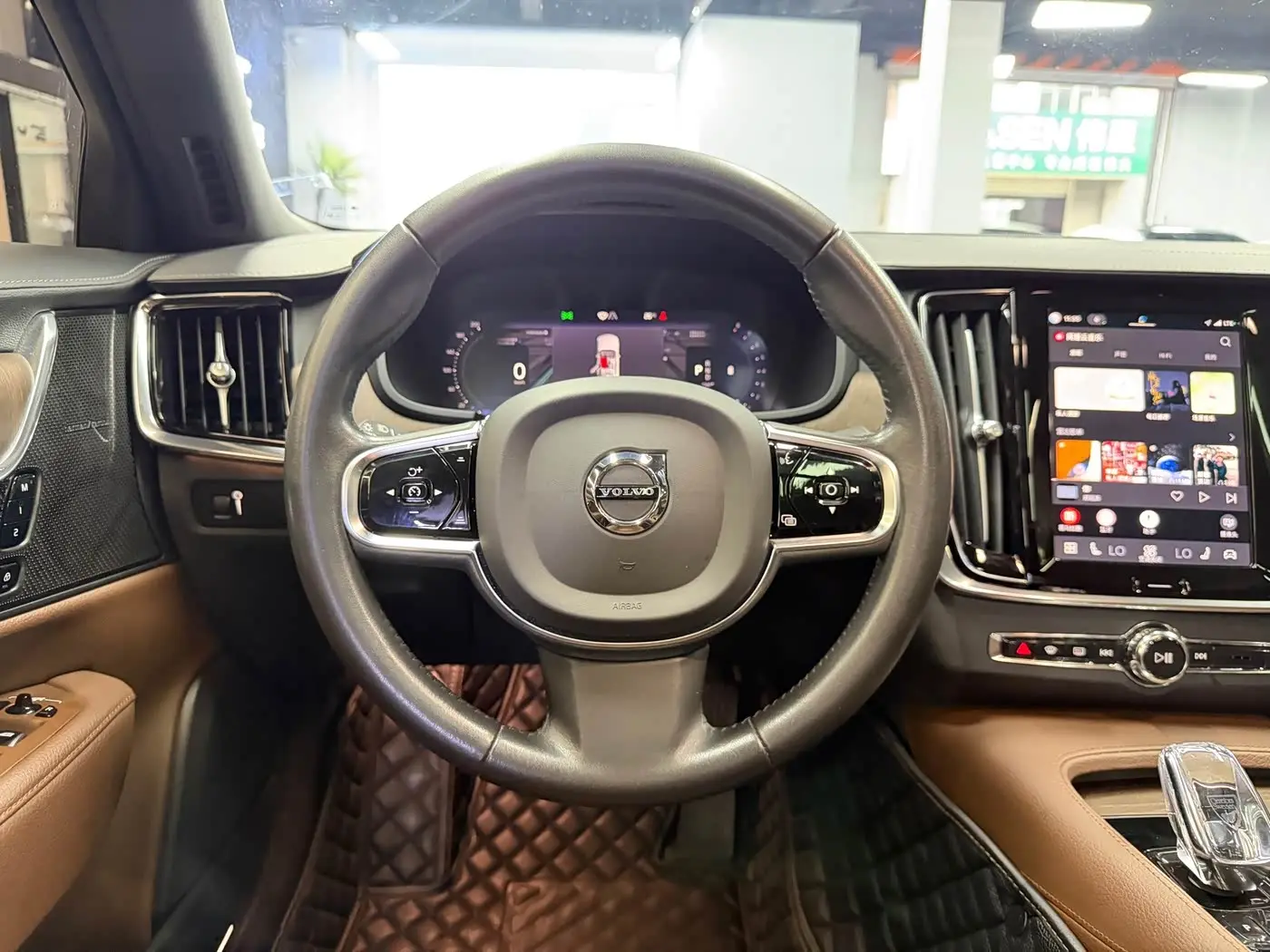 Volvo S90 2022 — Фото 8/20