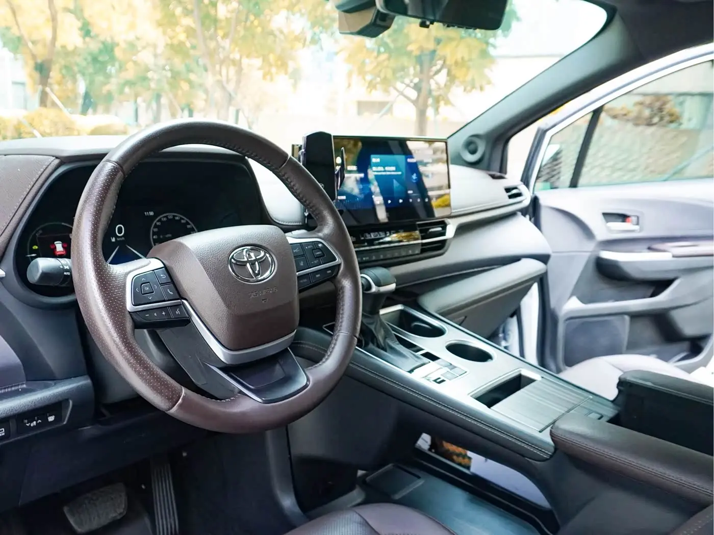 Toyota Sienna 2022 — Photo 8/20