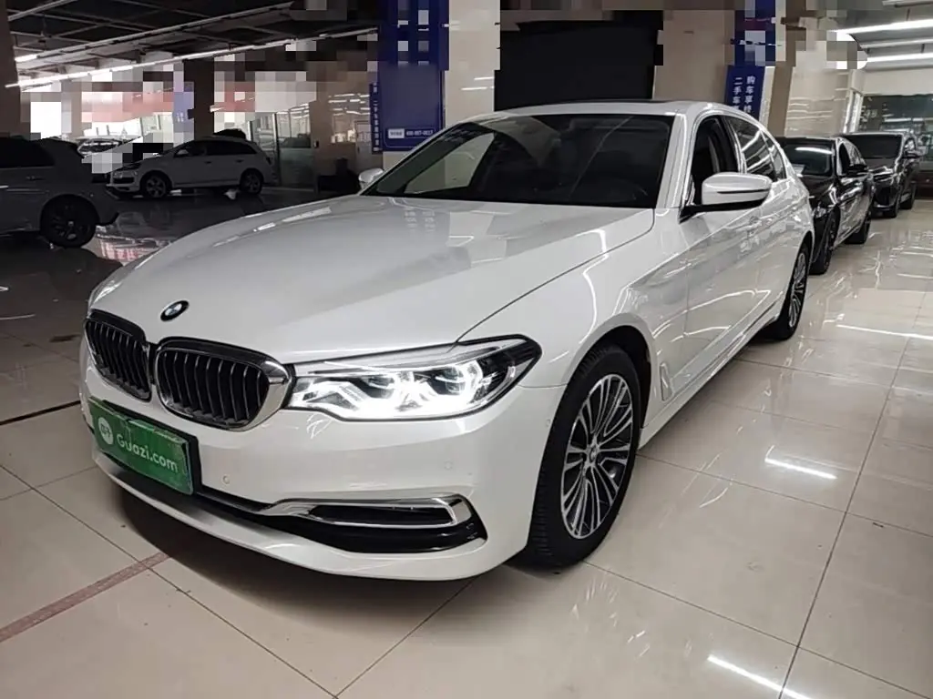 BMW 5 Series 2019 — Фото 1/20