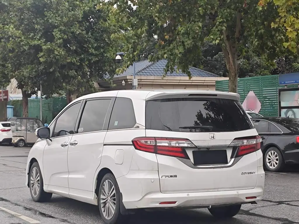 Honda Odyssey 2019 — Şəkil 5/12