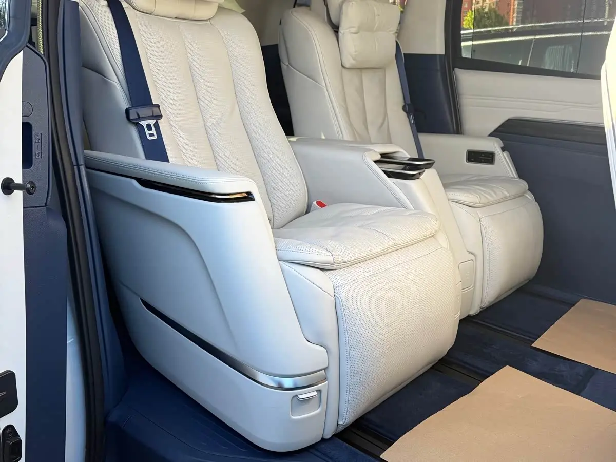 Buick Century 2024 — Photo 8/9