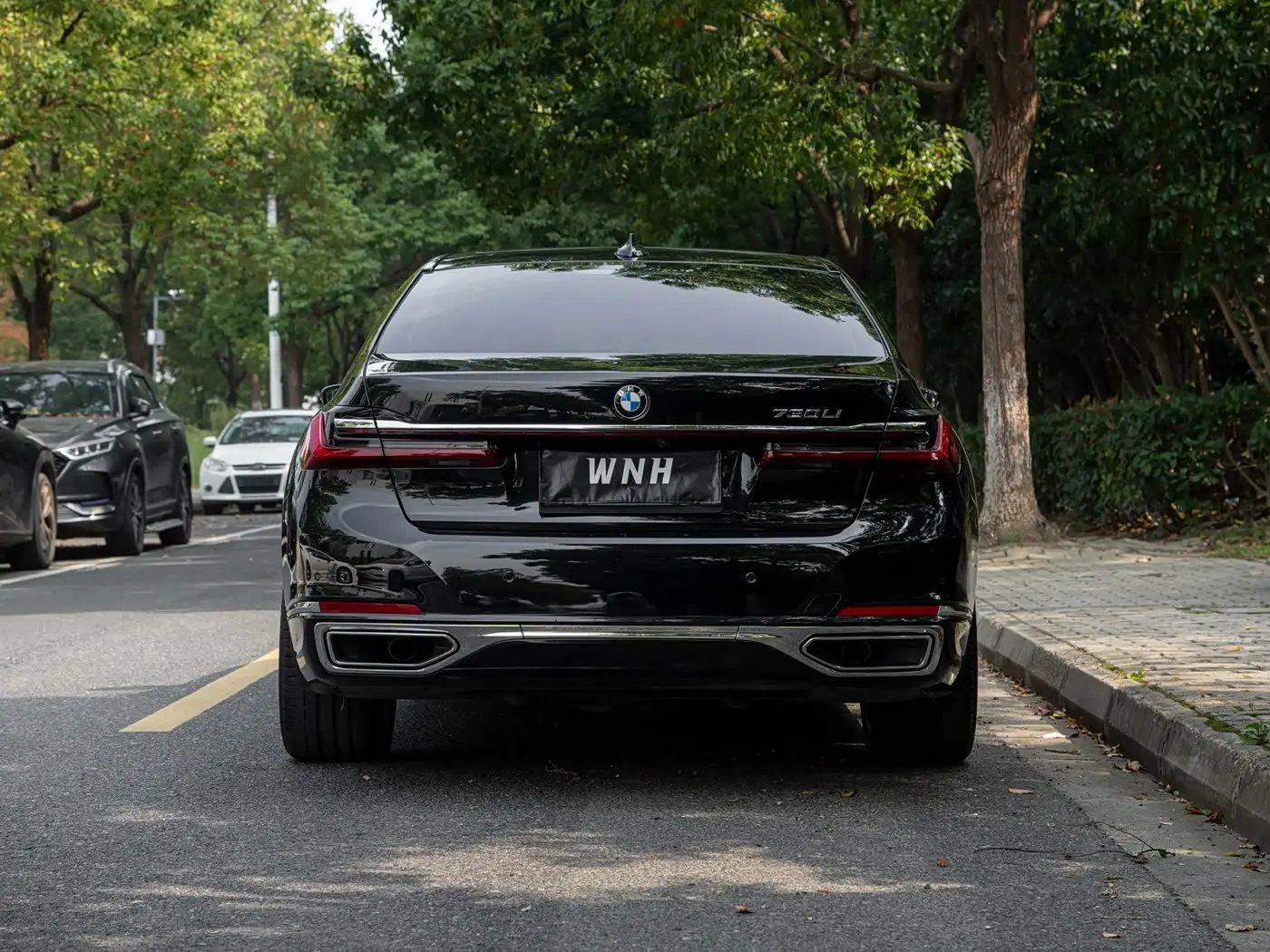 BMW 7 Series 2021 — Photo 4/17