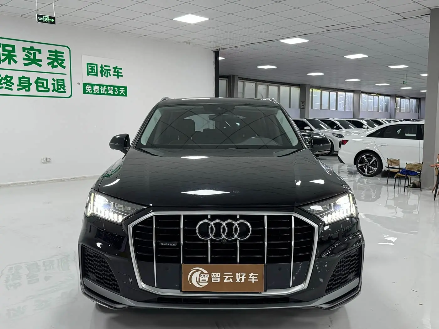 Audi Q7 2022 — Фото 2/10
