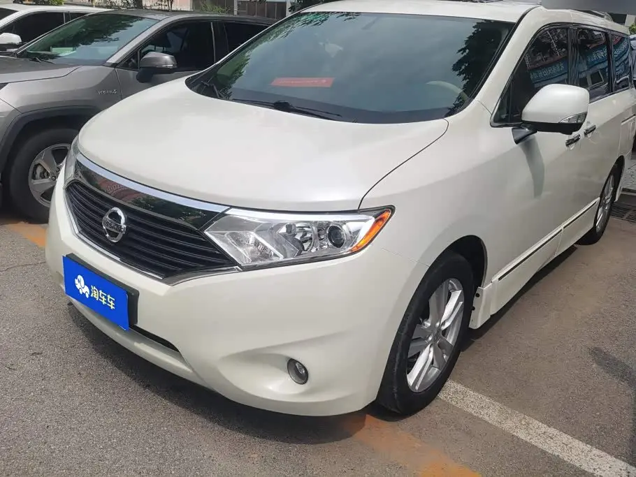 Nissan Quest 2017 — Şəkil 1/16