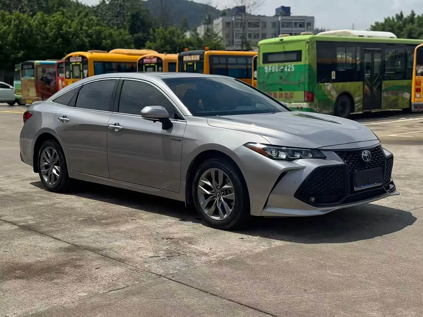 Toyota Avalon 2022 — Photo 3/9