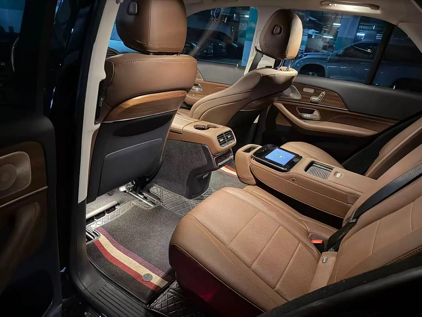 Mercedes-Benz GLE New Energy 2024 — Photo 7/9