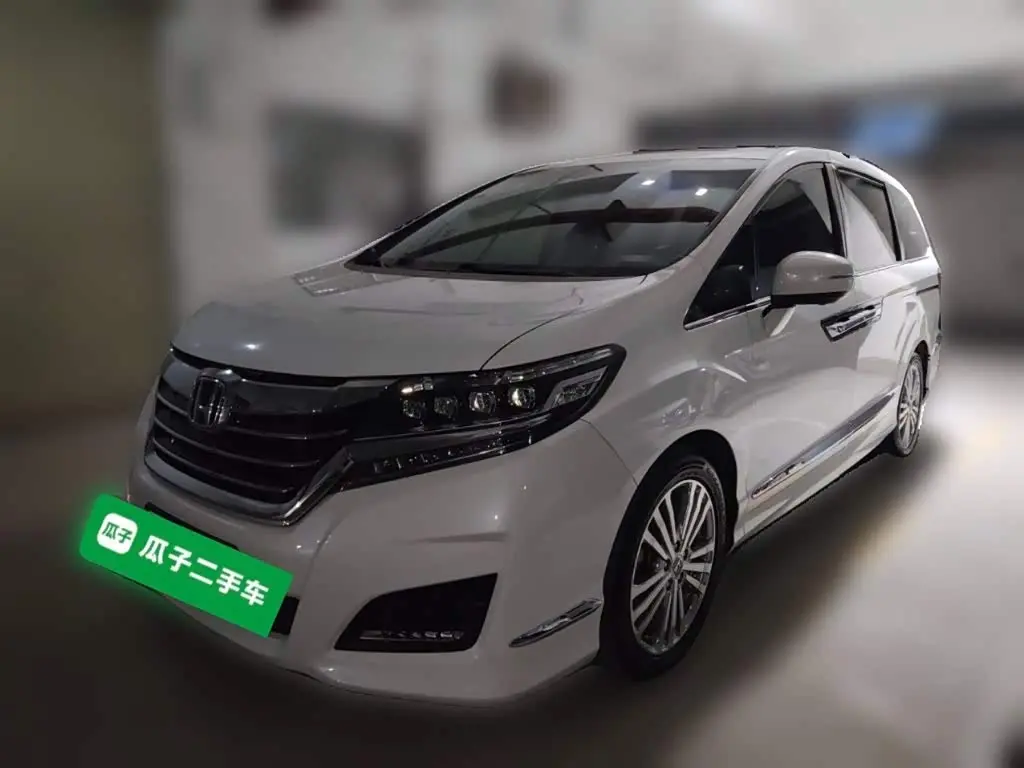 Honda Elysion 2019 — Photo 1/19