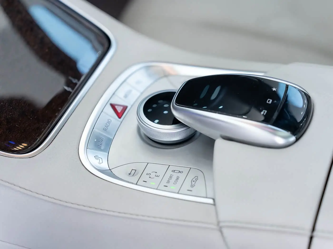 Mercedes-Benz S-Class 2016 — Photo 14/15