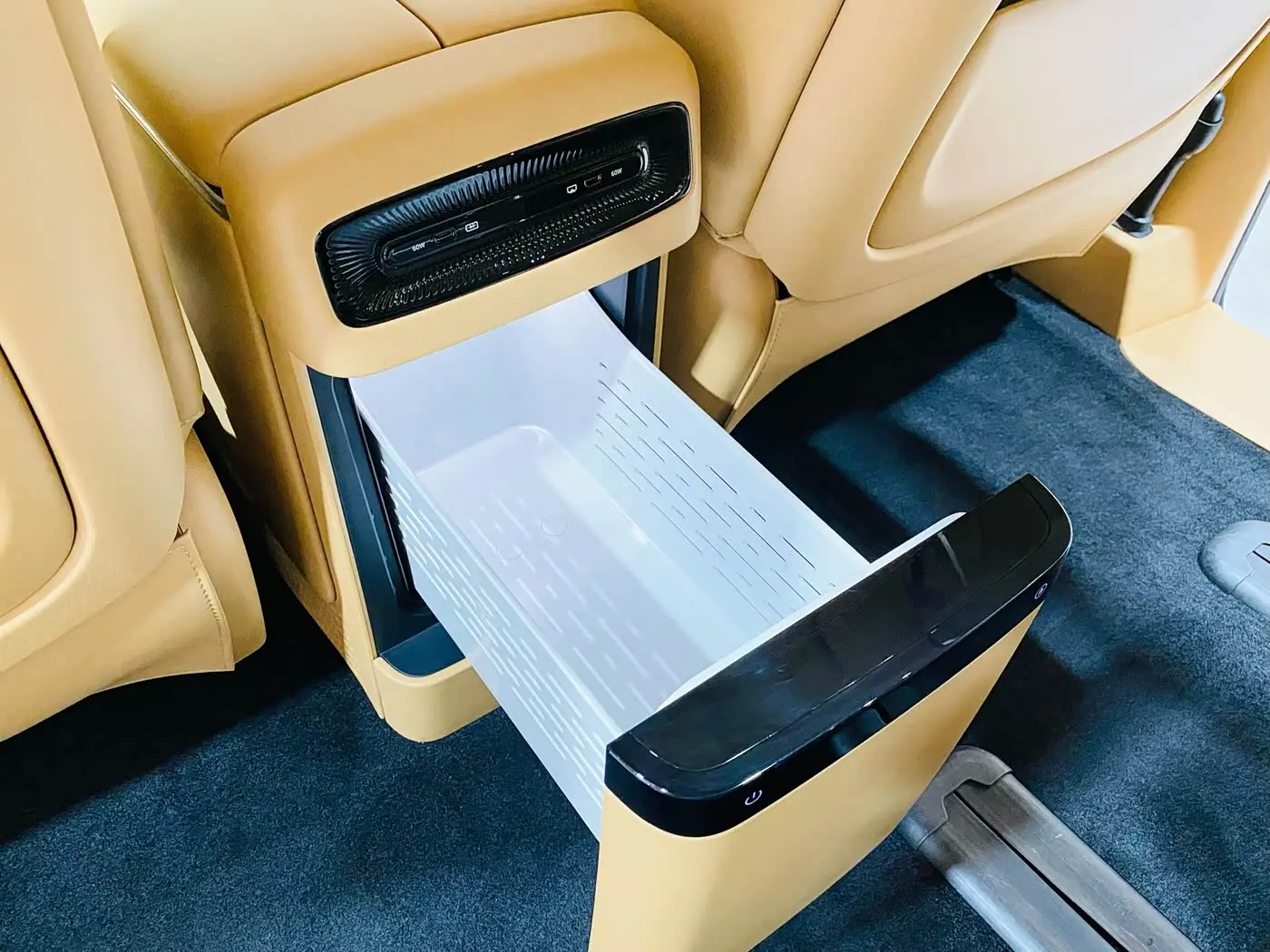 Voyah Auto Voyah Dreamer 2024 — Photo 17/20