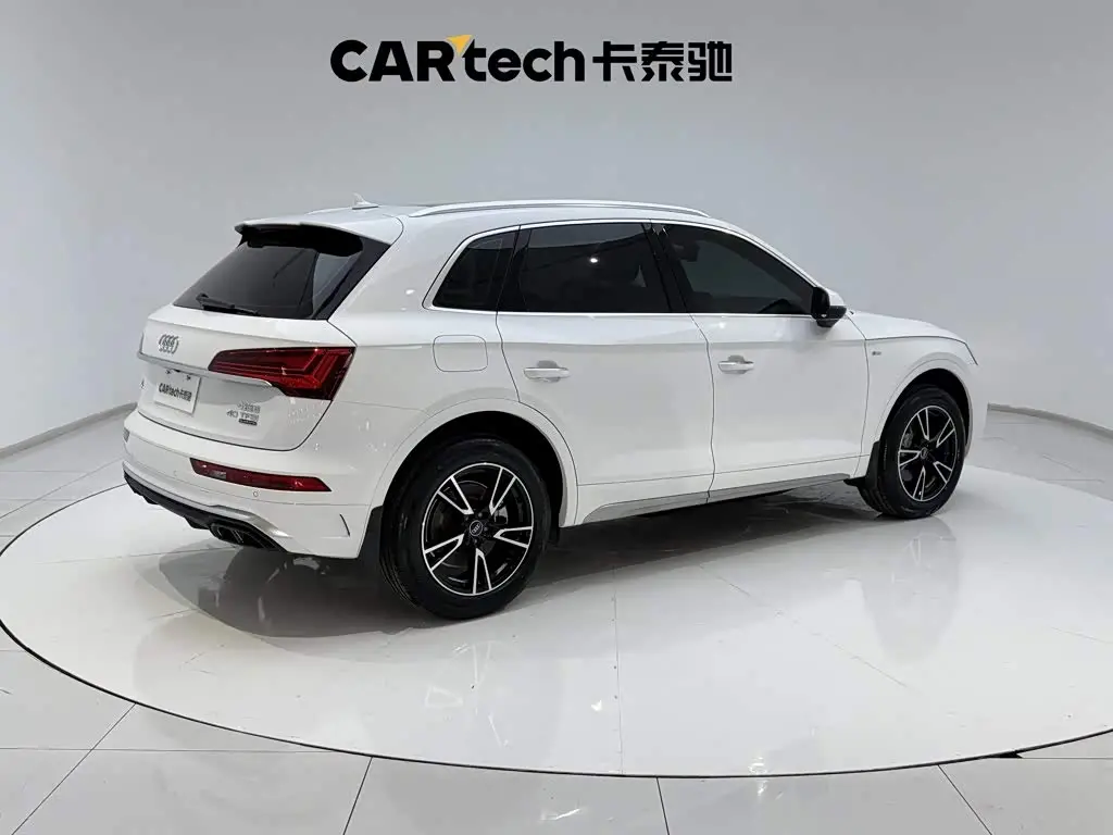 Audi Q5L 2025 — Фото 5/20