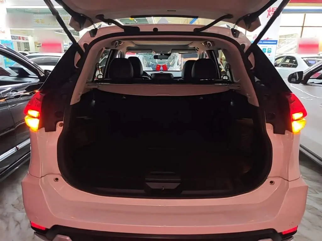 Nissan X-Trail 2018 — Şəkil 19/20