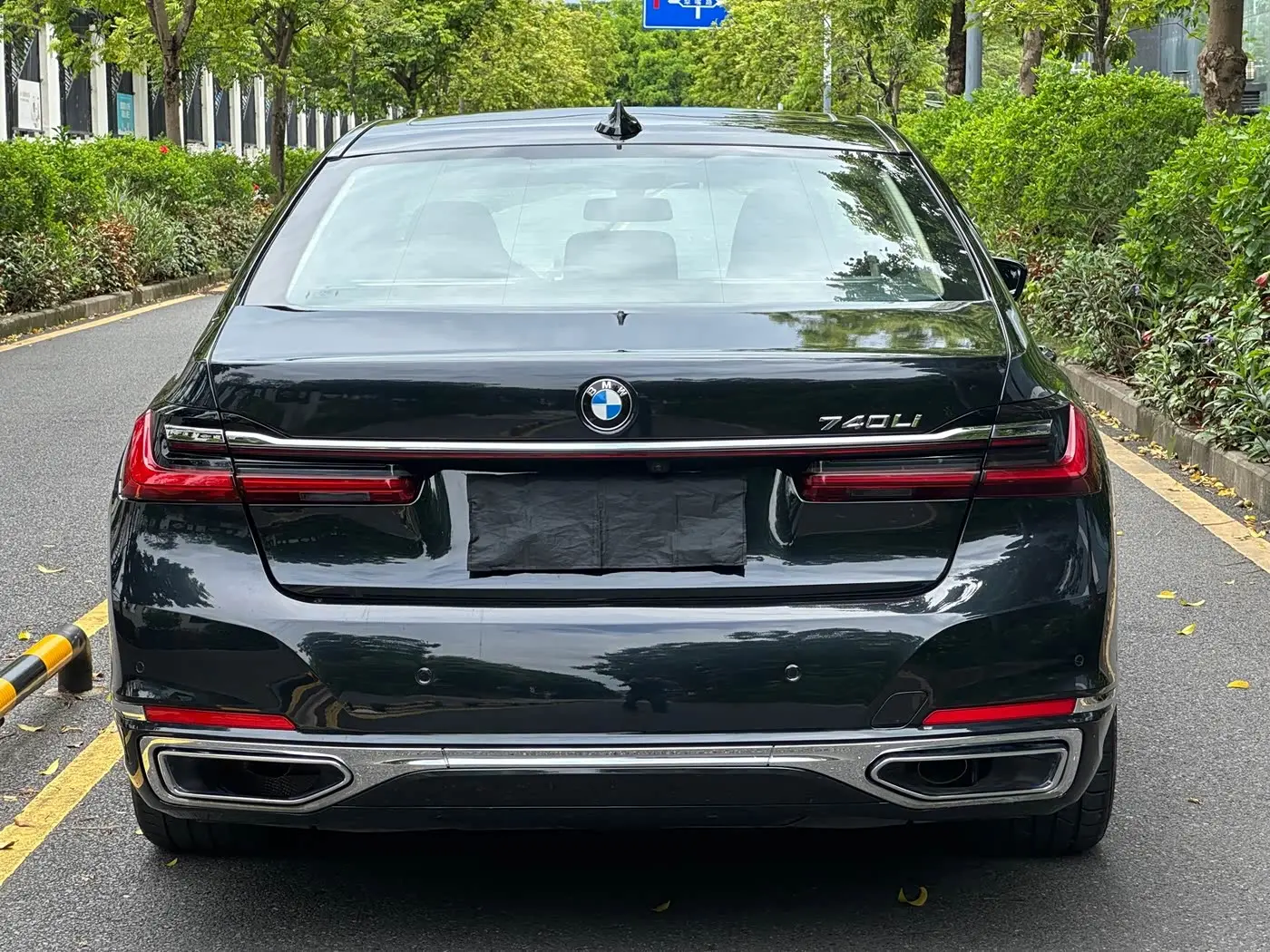 BMW 7 Series 2022 — Фото 13/15