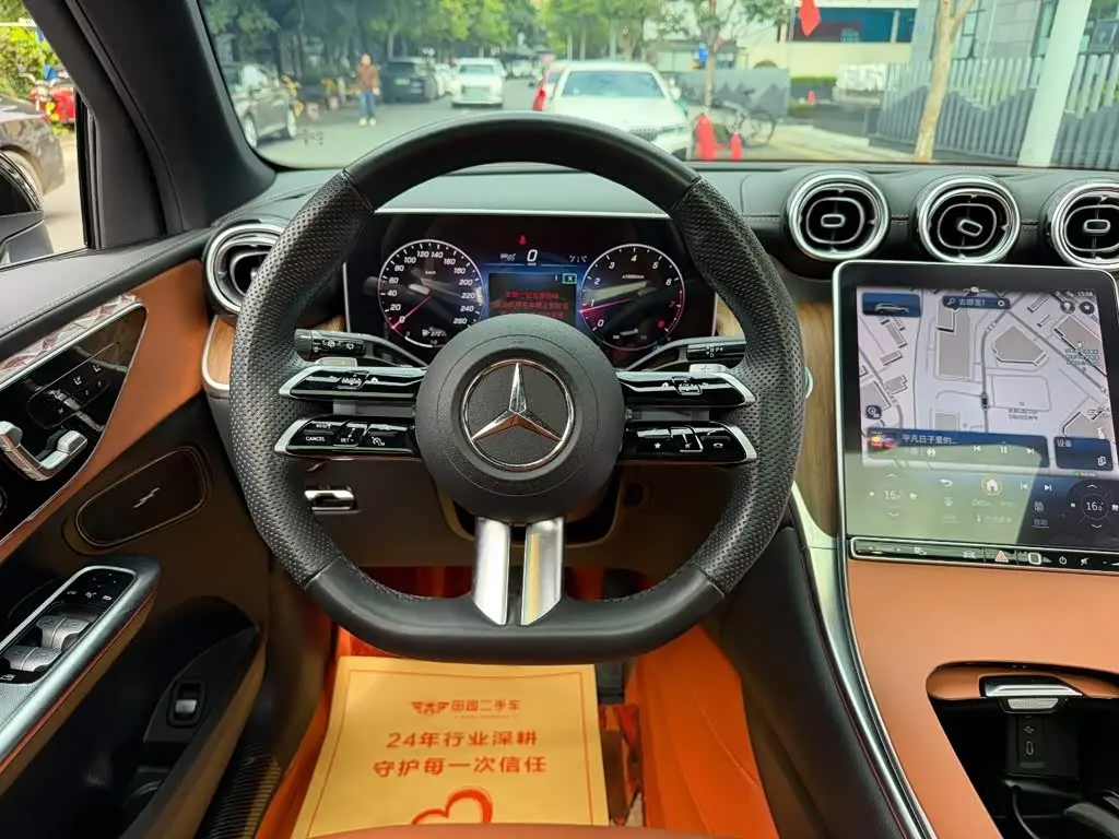 Mercedes-Benz GLC 2024 — Photo 14/14