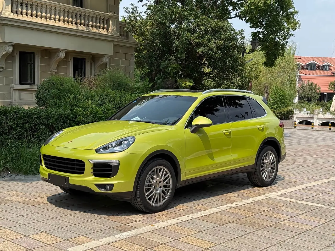 Porsche Cayenne 2015 — Photo 1/9