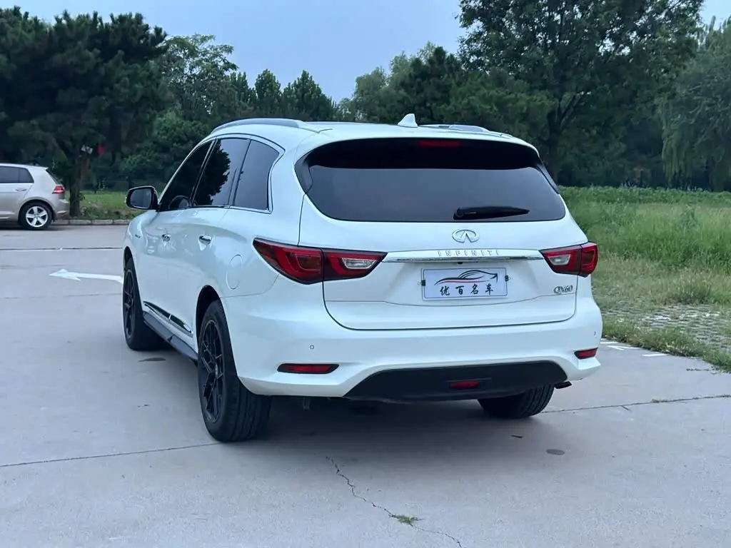 Infiniti QX60 2017 — Photo 4/20