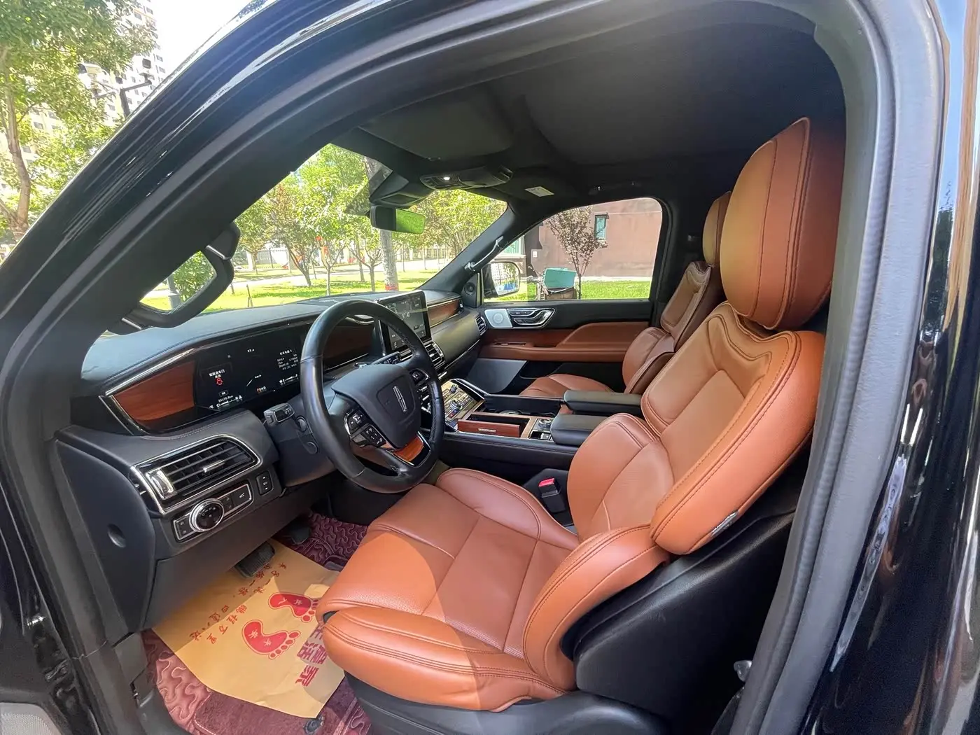 Lincoln Navigator 2018 — Şəkil 9/9
