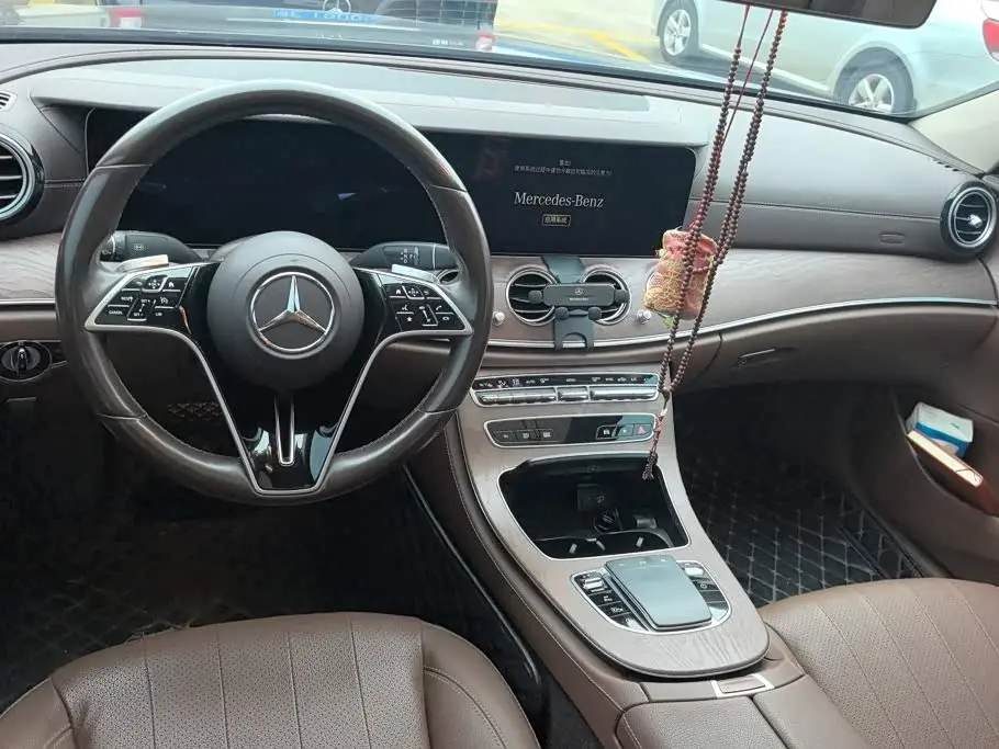 Mercedes-Benz E-Class 2020 — Фото 12/16