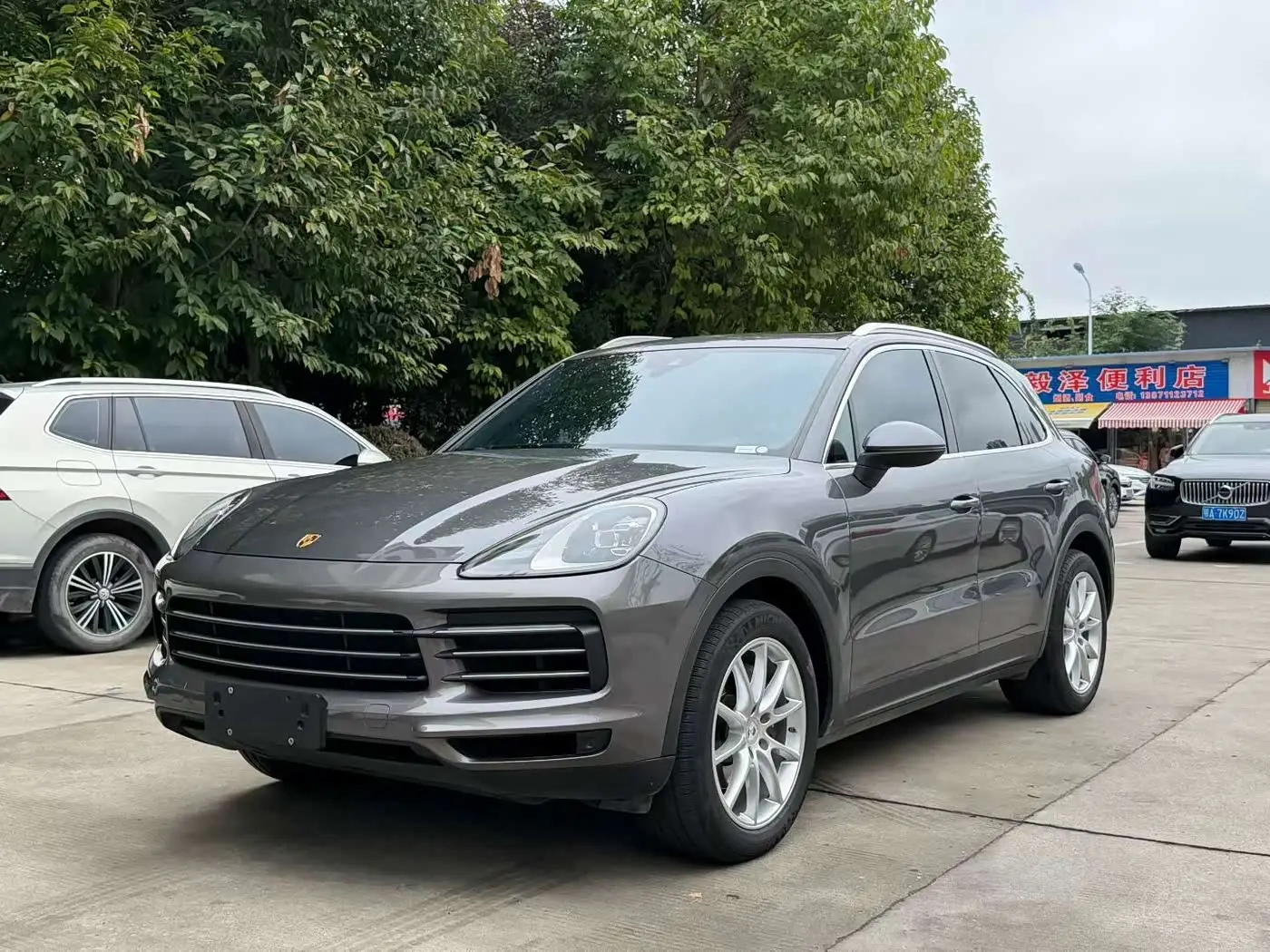 Porsche Cayenne 2021 — Photo 3/9