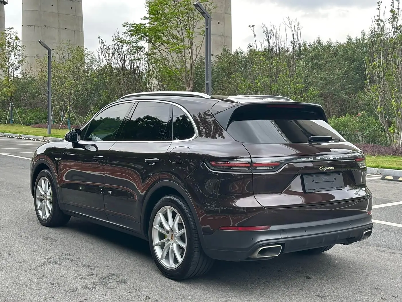 Porsche Cayenne New Energy 2021 — Photo 9/10