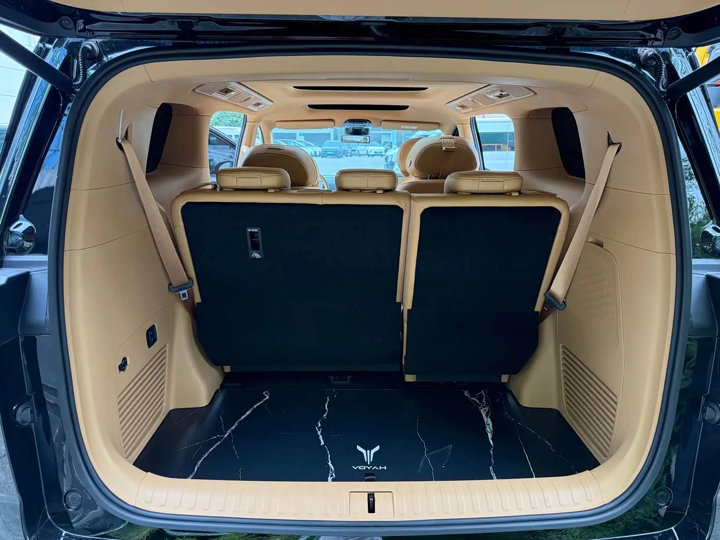 Voyah Auto Voyah Dreamer 2025 — Photo 12/14
