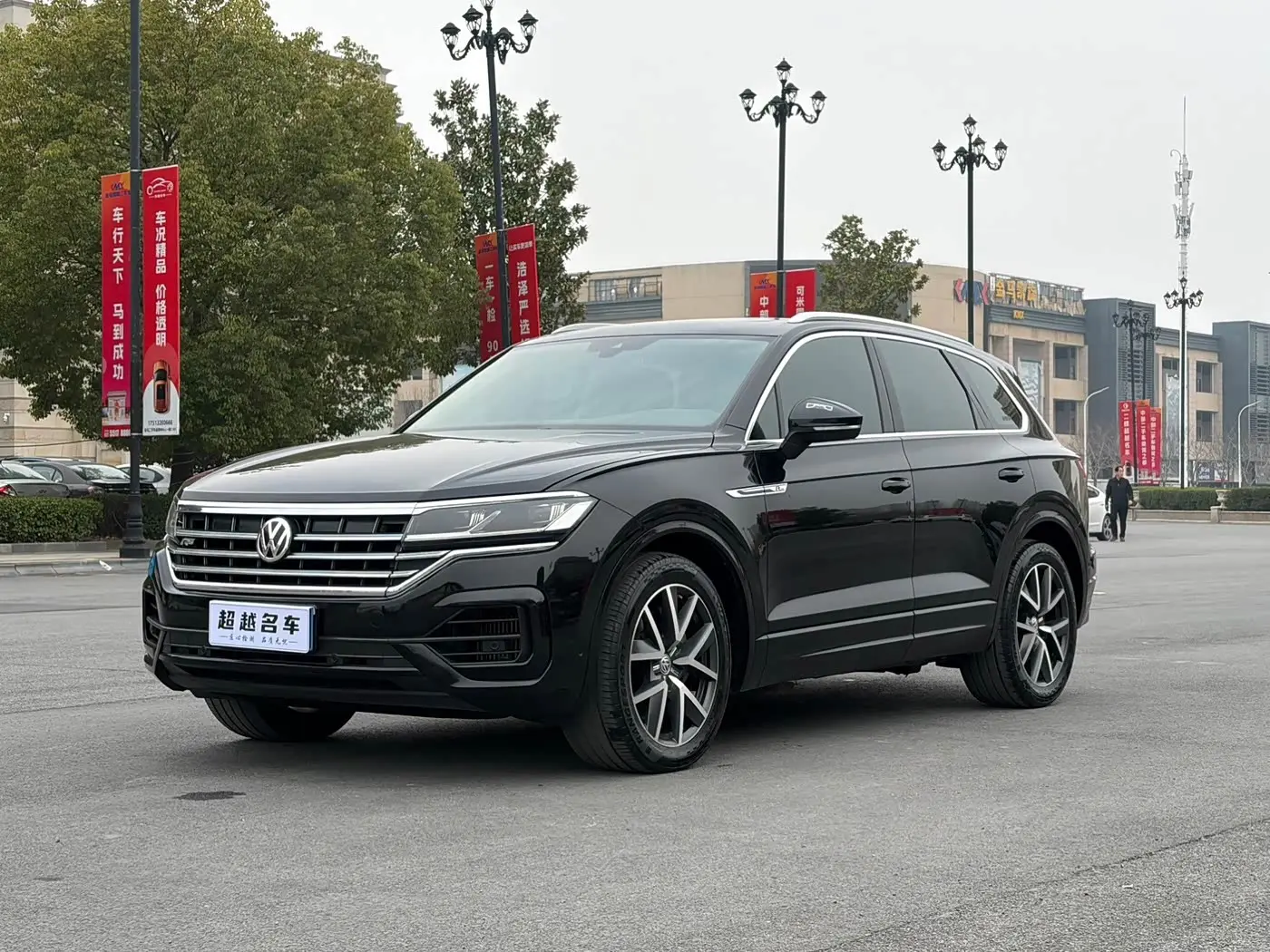 Volkswagen Touareg 2019 — ფოტო 1/14