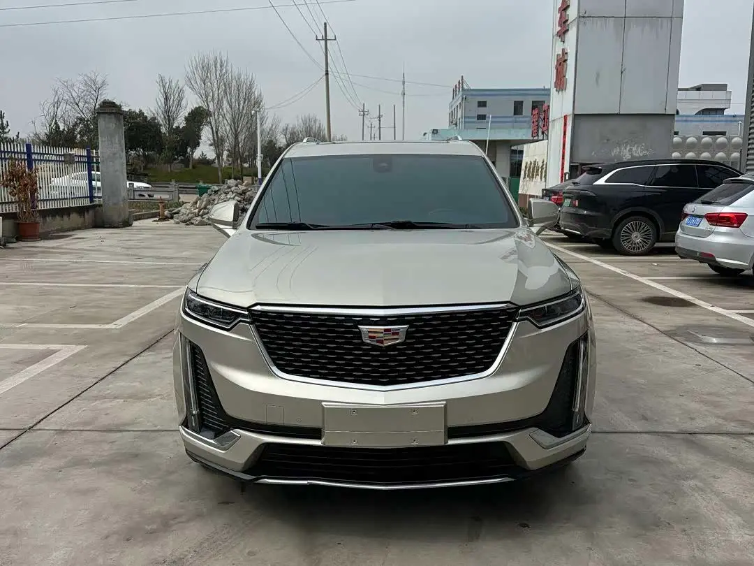 Cadillac XT6 2023 — Фото 2/8