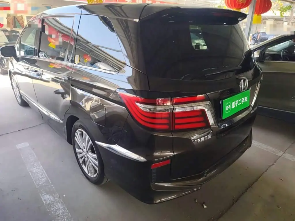 Honda Elysion 2019 — Photo 7/12
