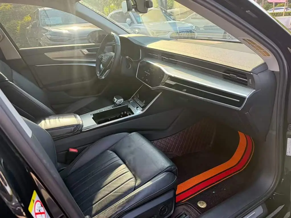 Audi A6L 2021 — Photo 5/11
