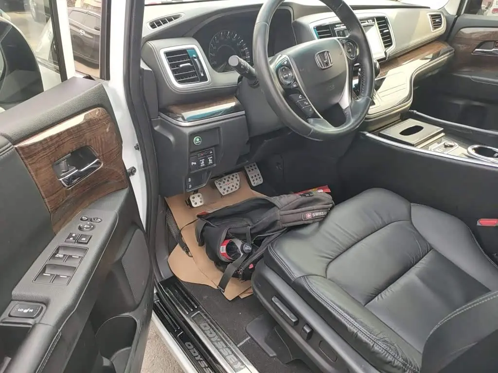 Honda Odyssey 2018 — Photo 15/20