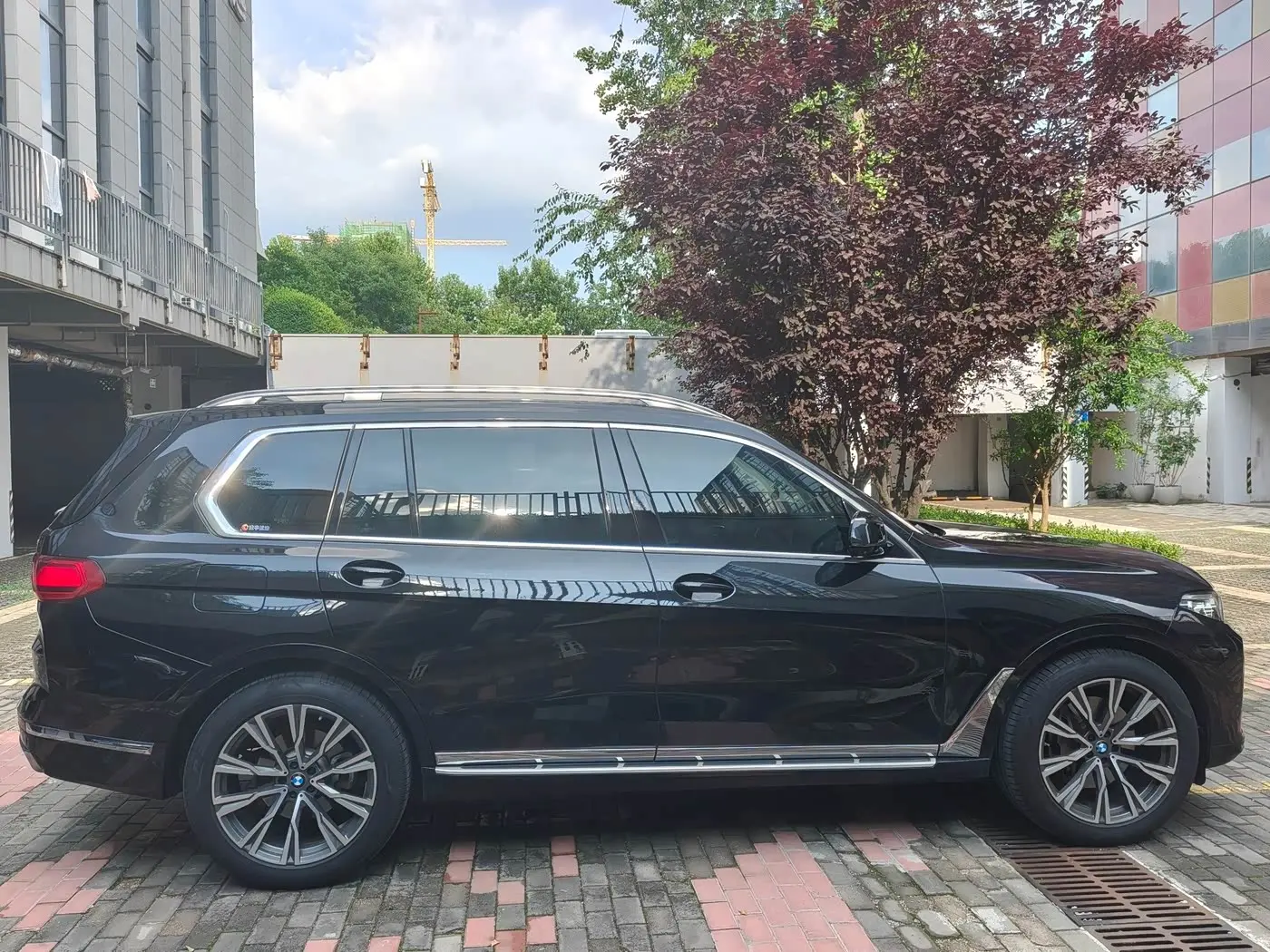 BMW X7 2022 — Фото 6/9