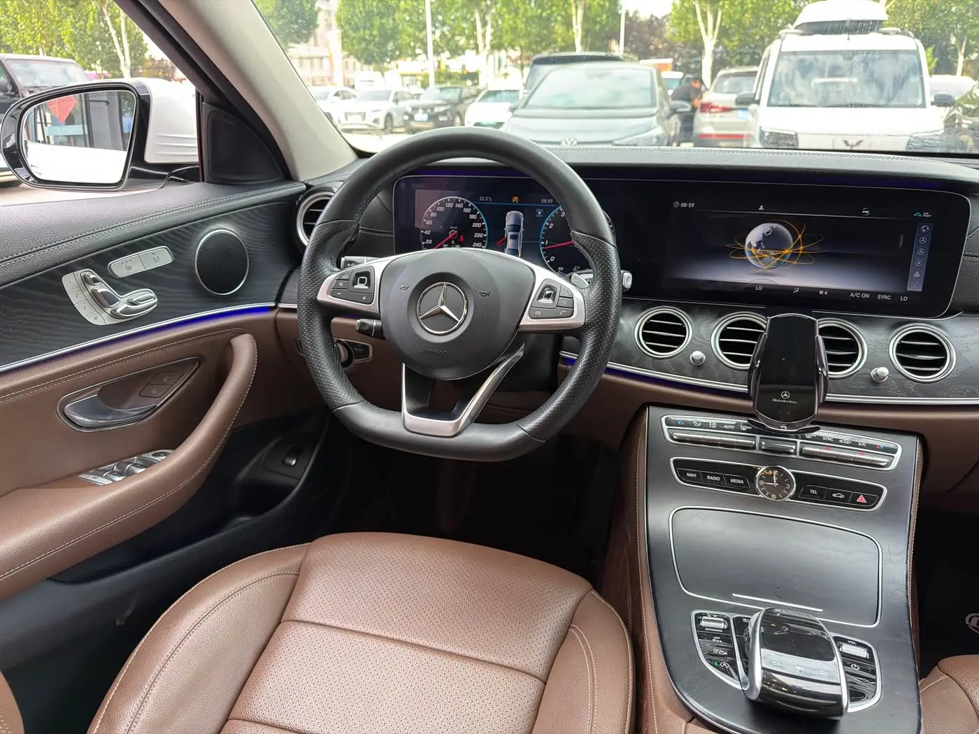 Mercedes-Benz E-Class 2018 — Фото 11/16
