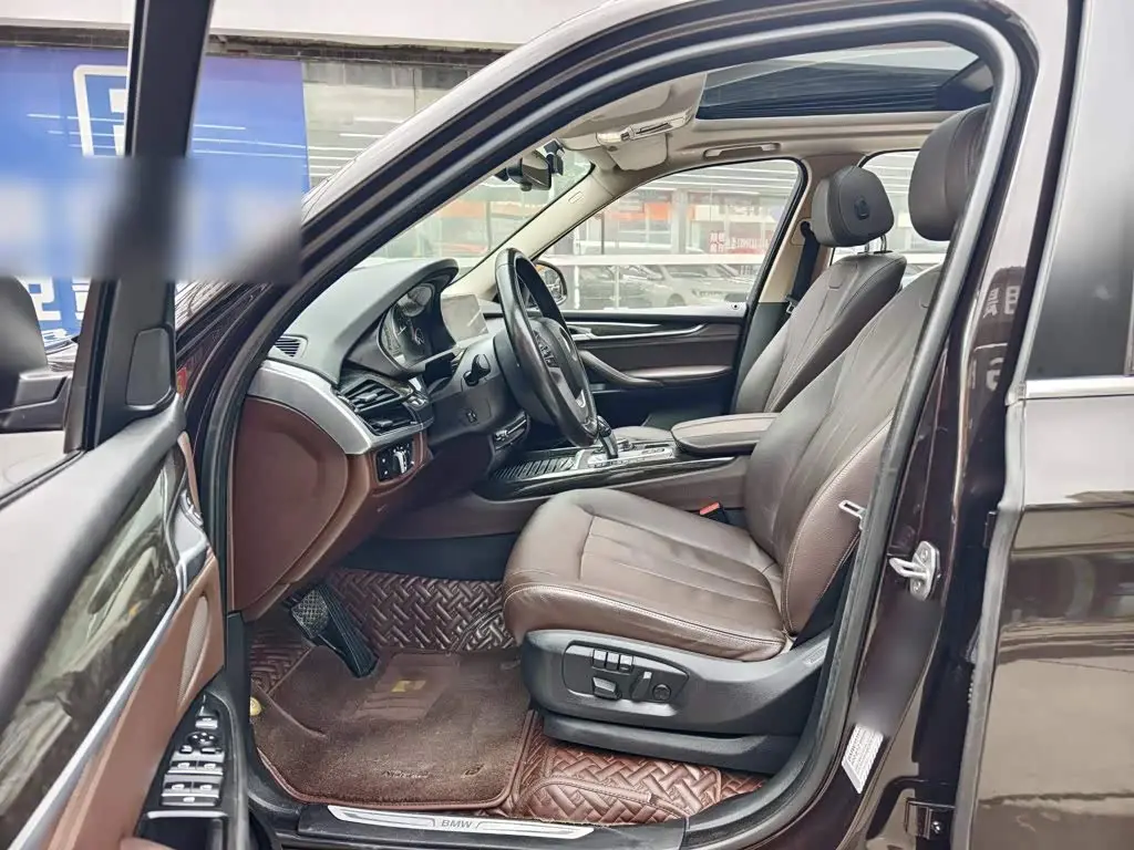 BMW X5 2016 — Photo 14/20