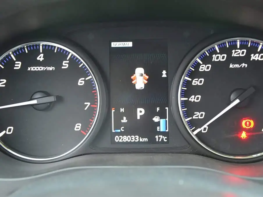 Mitsubishi Outlander 2022 — Photo 12/16