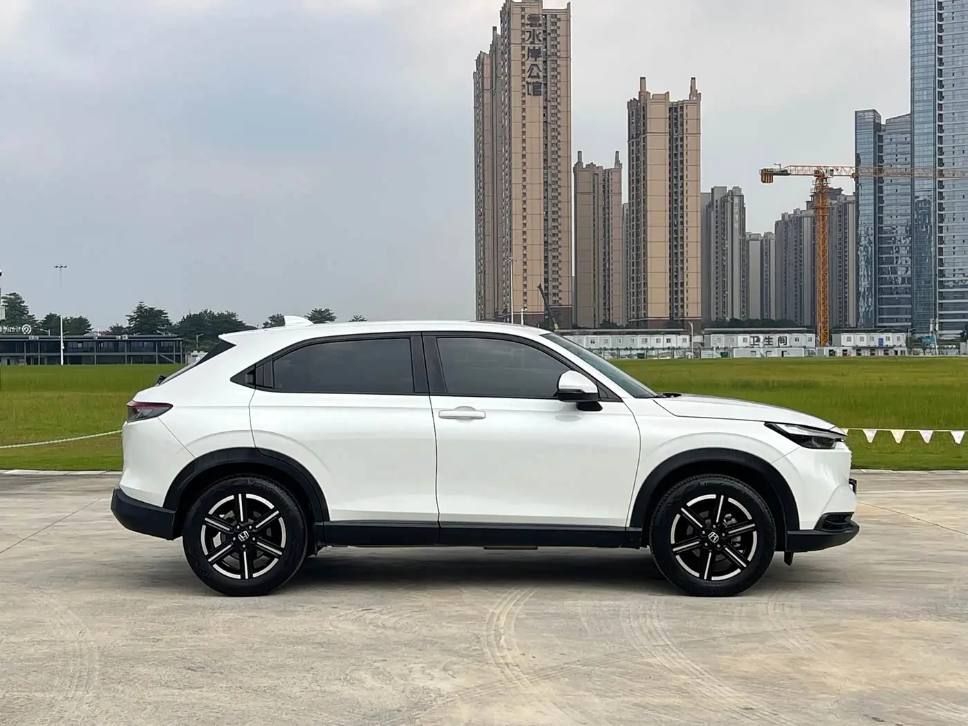 Honda Vezel 2023 — Фото 7/17