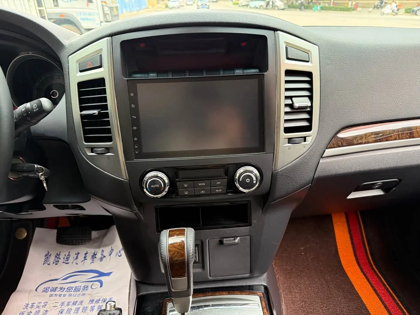 Mitsubishi Pajero 2019 — Photo 12/20