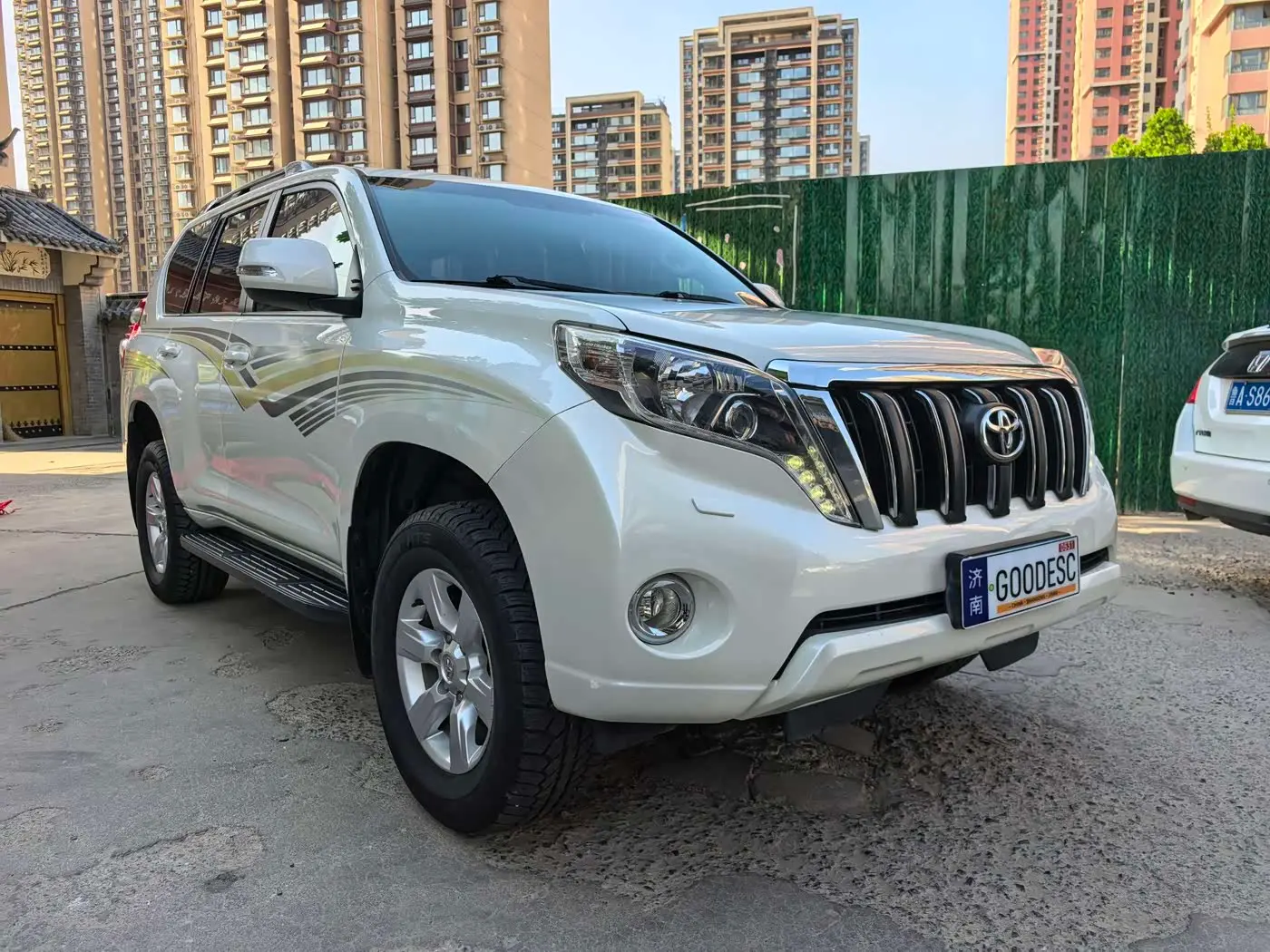 Toyota Prado 2016 — Photo 3/19