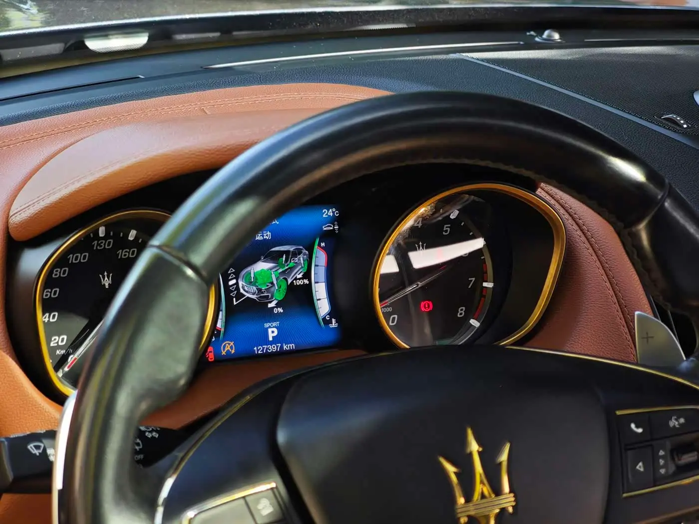 Maserati Levante 2017 — ფოტო 8/20
