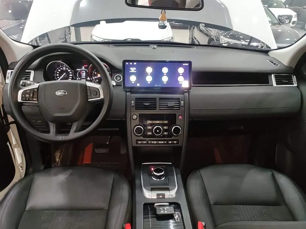 Land Rover Discovery Sport 2018 — Фото 10/20